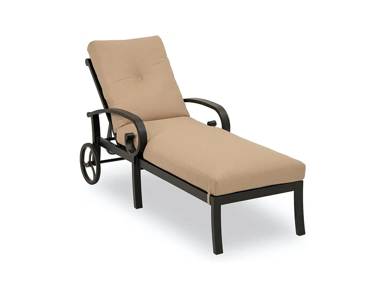 Chaise Lounge Solstice in alluminio con cuscini